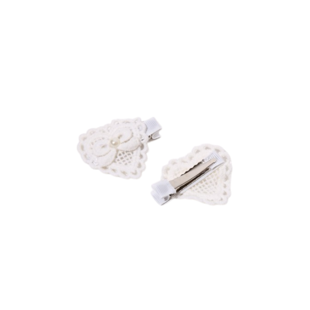 Pinza decorativa corazón bordado